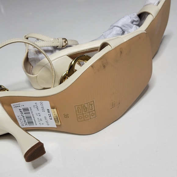 Topshop Chain Detail Sandals in ecru - Picture 6 of 7